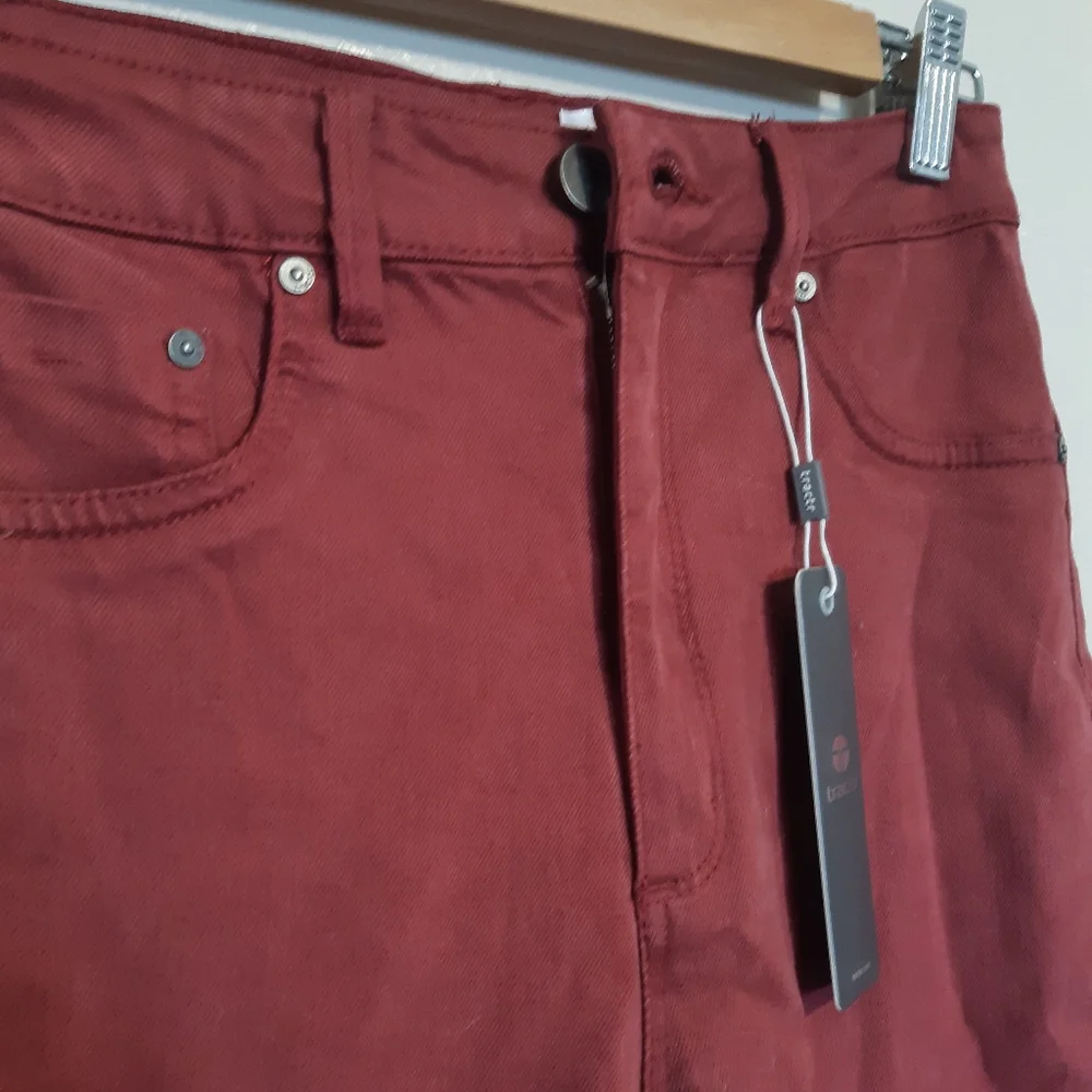Hi Rise Jeans - Picture 3 of 10
